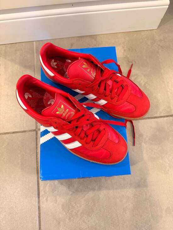 adidas Shoes - adidas Samba OG W Better Scarlet / Footwear White / Gold Metallic Sneaker (IE652